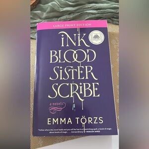 Book
Ink blood sister scribe by Emma Törzs